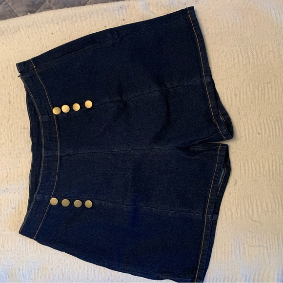 Belle Poque, buttons décora jean shorts high waist mid-thigh - Picture 2 of 6